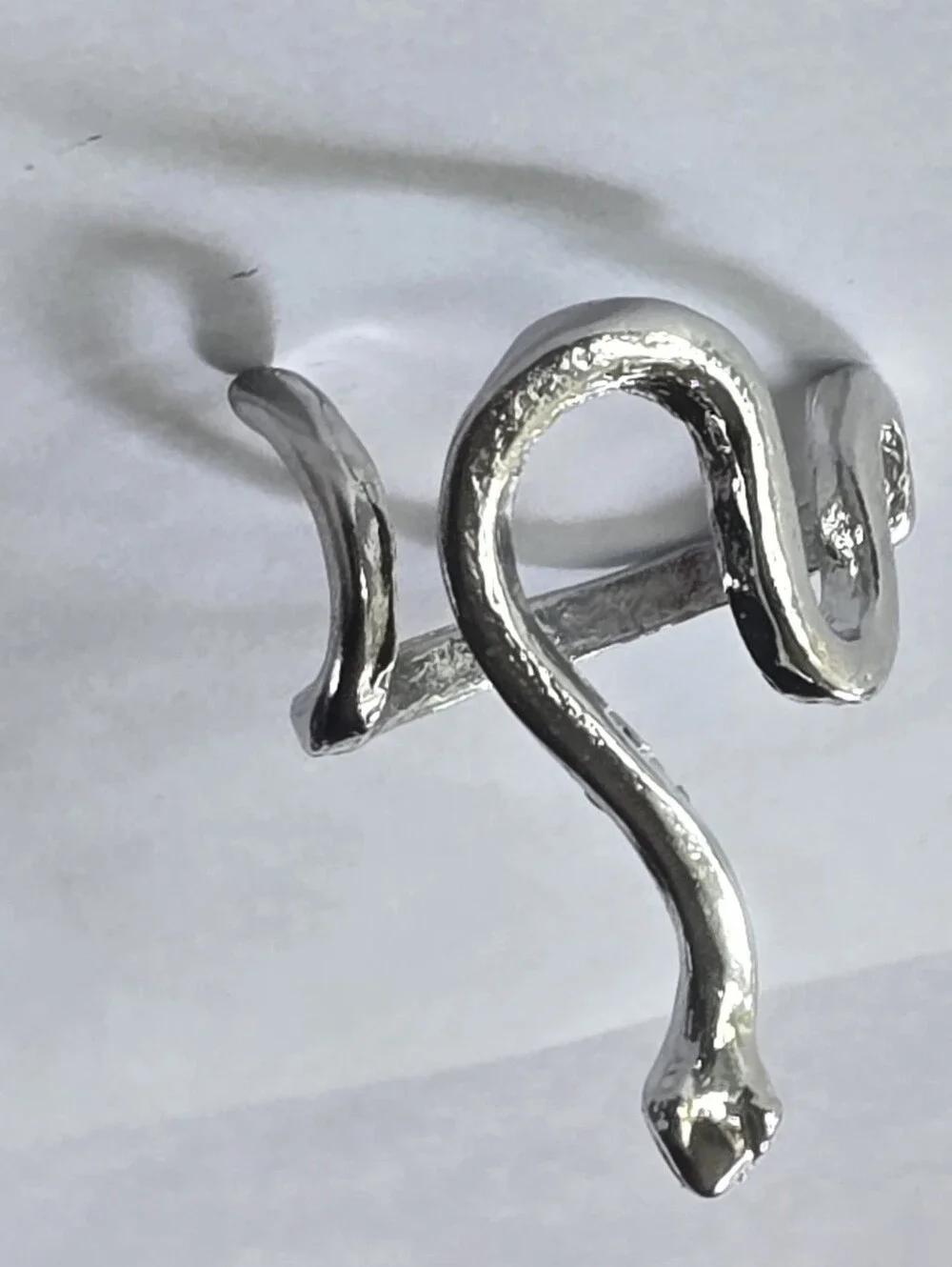 MODERN GEOMETRIC OPEN ABSTRACT SNAKE LOVERS SIZE 6 TITANIUM SILVER NEW RING